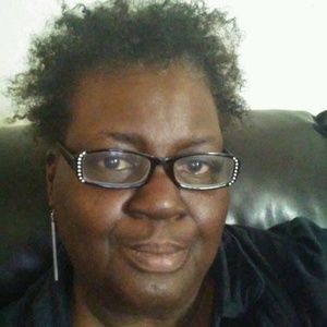 Meet your Posher, Evangela